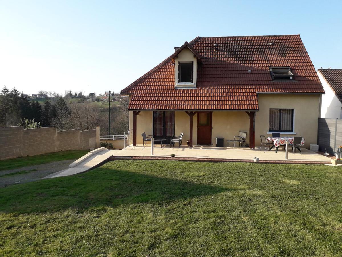 Saint-Yorre Chez Claude & Chantal מראה חיצוני תמונה